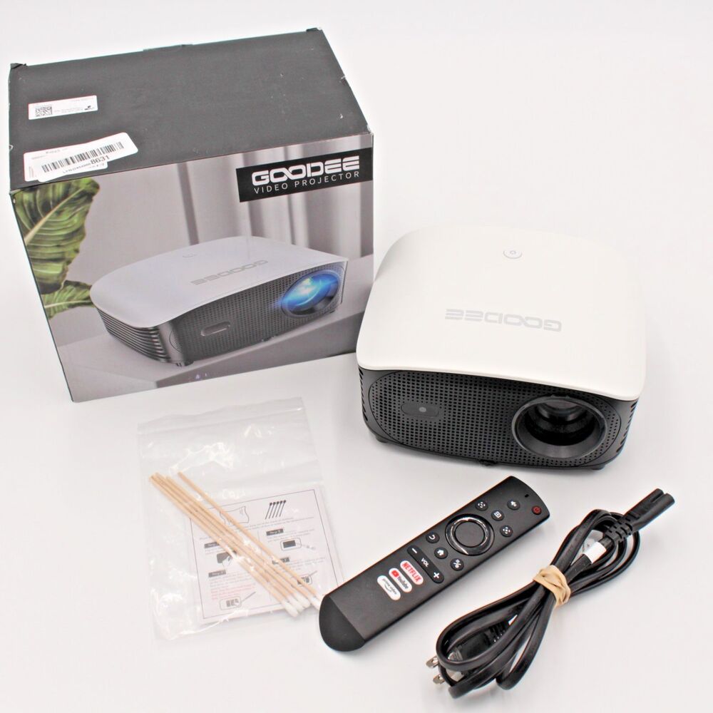 GooDee YG600 Mini Projector LED HDMI USB AV Tested w/ Remote Clean Kit